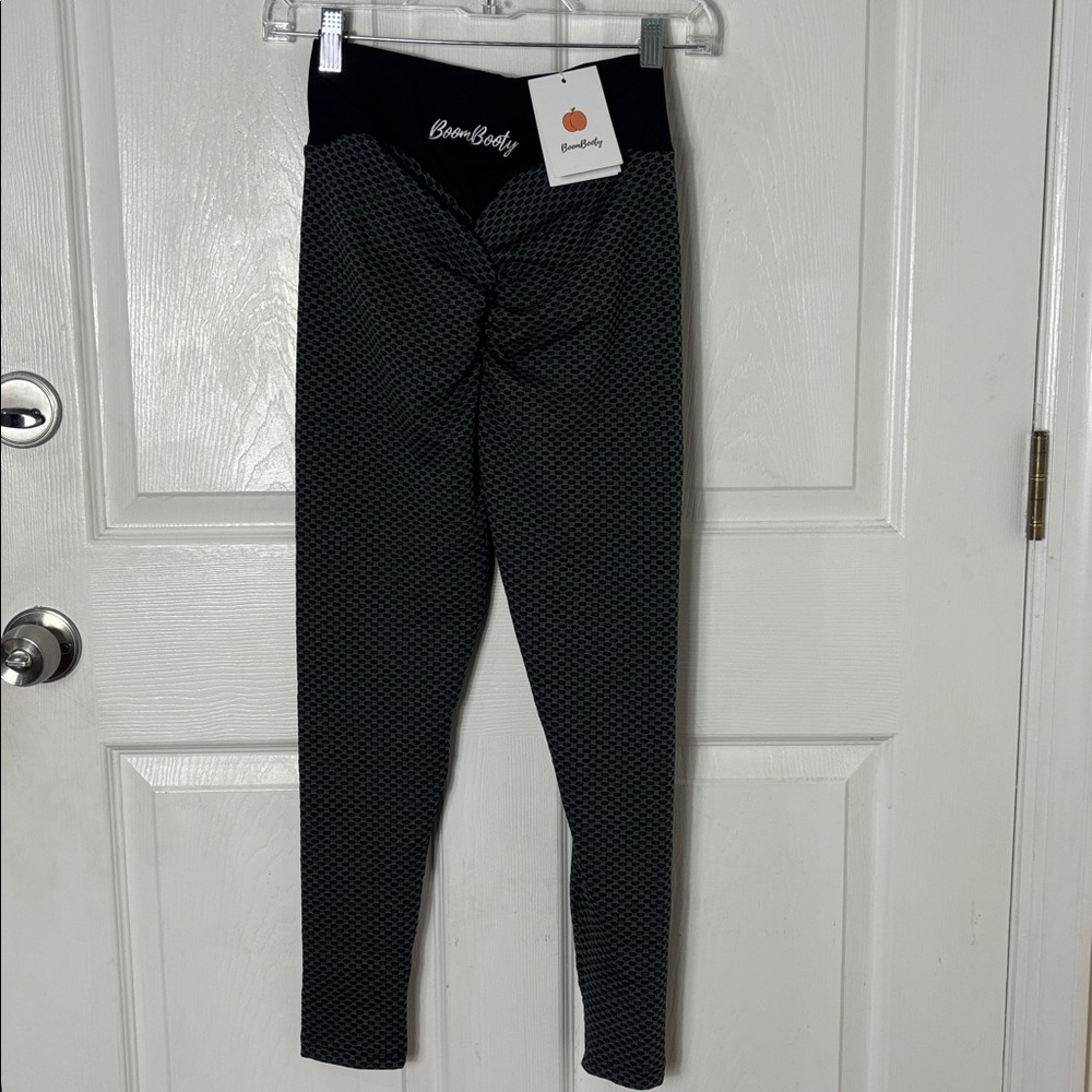 New NWT BOOM BOOTY leggings Shapewear leggings butt lifter 4way stretch sz Small